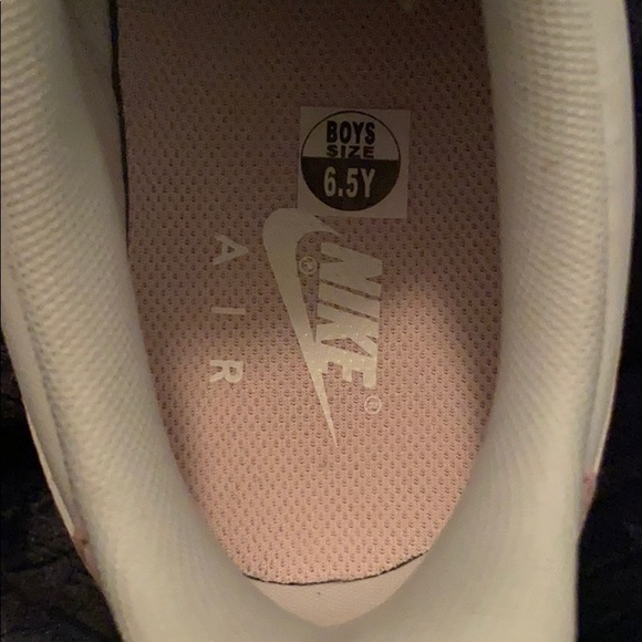 White/Pink Low Nike Air Force 1 New Never Worn